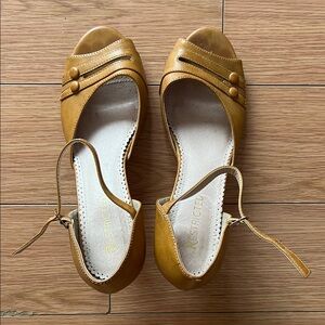 Classic Women's Tan Open-Toe Heels